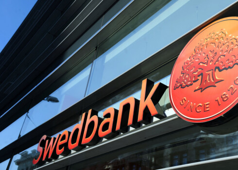 КРФК: Swedbank в Латвии работает в обычном режиме, смена руководства на его работу не влияет