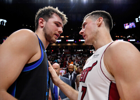 Luka Dončičs (pa kreisi) un Gorans Dragičs 2017. gadā izcīnīja Eiropas čempionu titulu.