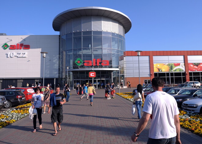 Начаты работы по перестройке и благоустройству автостоянки перед т/п Alfa