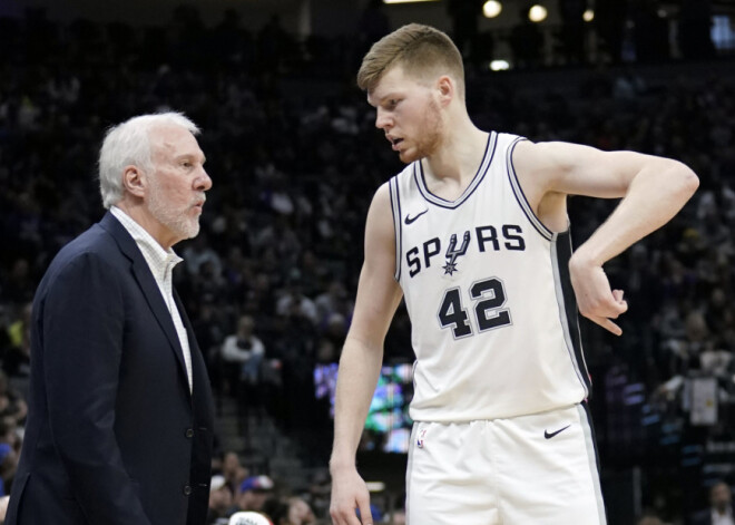 Dāvim Bertānam 3 punkti un zaudējums pret "Kings"; Dairis izmet deviņus tālmetienus pret "Lakers"