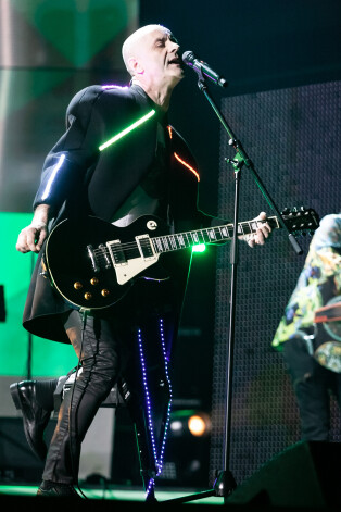 Bezkruķu ierīci mūziķis pārdod par 200 eiro.