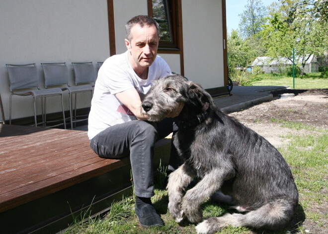 "Es nekur neiešu, man bērni jāaudzina" - Aigars Grāvers ar sievu joprojām dzīvo zem viena jumta