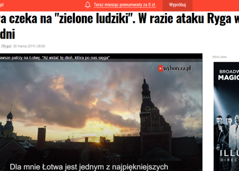 Viens no lielākajiem poļu laikrakstiem „Gazeta Wyborcza” raksta, ka lielākā daļa vecākās paaudzes Latvijas krievu gaidot „zaļos cilvēciņus” no Putina Krievijas.