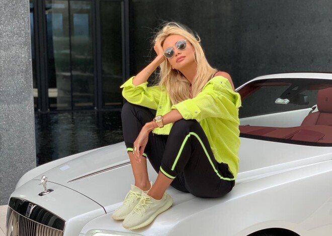 Молодая мать Виктория Лопырева обнажилась в кадре