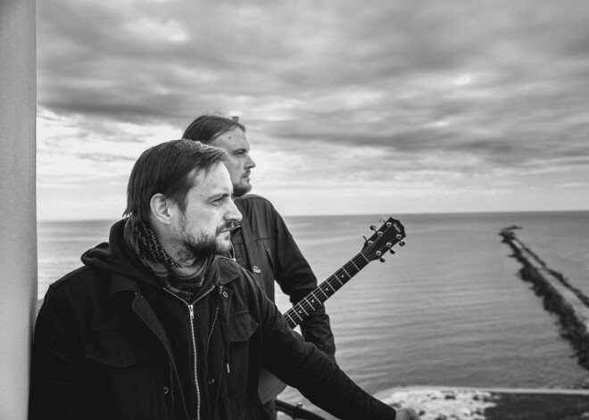 Noklausies - jaunā viļņa šlāgergrupa “Čipsis un Dullais” izdod jaunu dziesmu