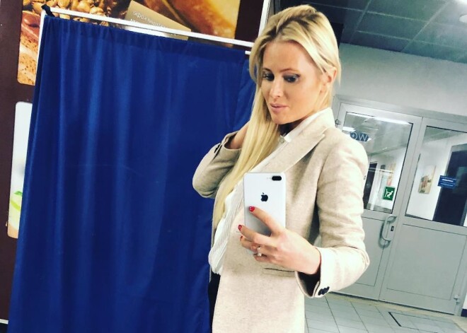 Дана Борисова пожаловалась на приставания пьяных мужчин в ресторане