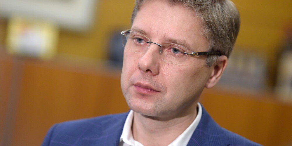 Политолог об увольнении Ушакова: "Это было ожидаемо"
