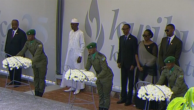 Genocīda piemiņas ceremonija Ruandas galvaspilsētā Kigali.