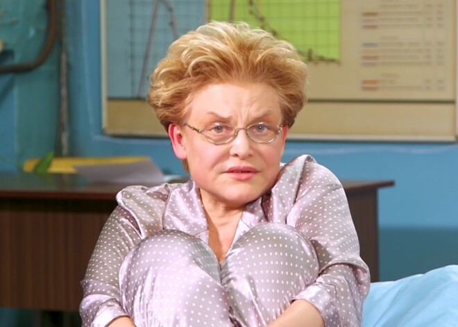 58-летняя Елена Малышева показала десять упражнений «для потрясающего секса»