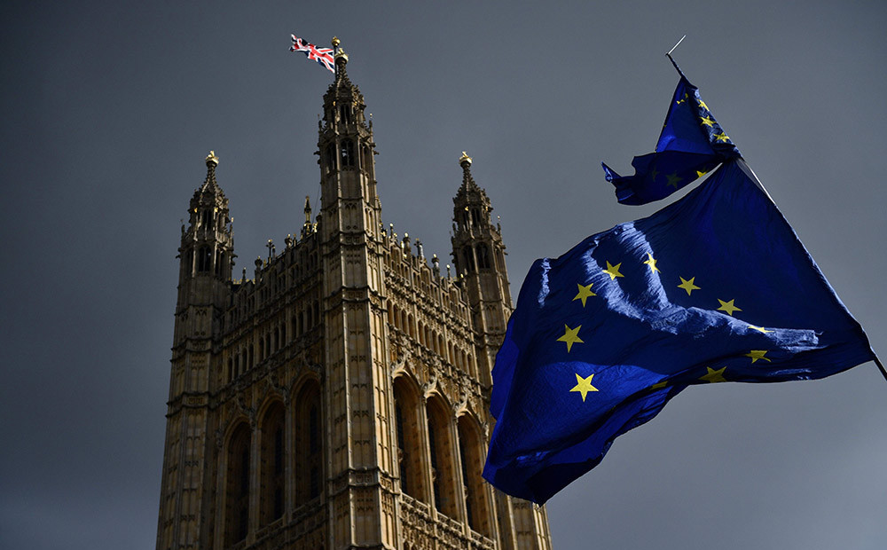 Lielbritānijas valdība izraugās 23.maiju par potenciālo EP vēlēšanu datumu