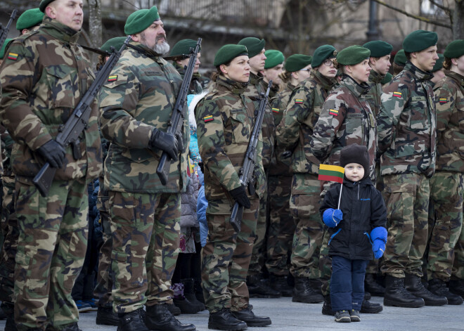 Lietuvas armija par iedzīvotāju atvēlētajiem atbalsta līdzekļiem modernizējusi amerikāņu šautenes