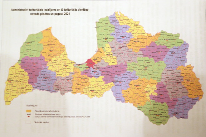 Vides aizsardzības un reģionālās attīstības ministrija piedāvā kārtējo pašvaldību reformu, kura nu paredz Latvija sadalīt 35 pašvaldībās.