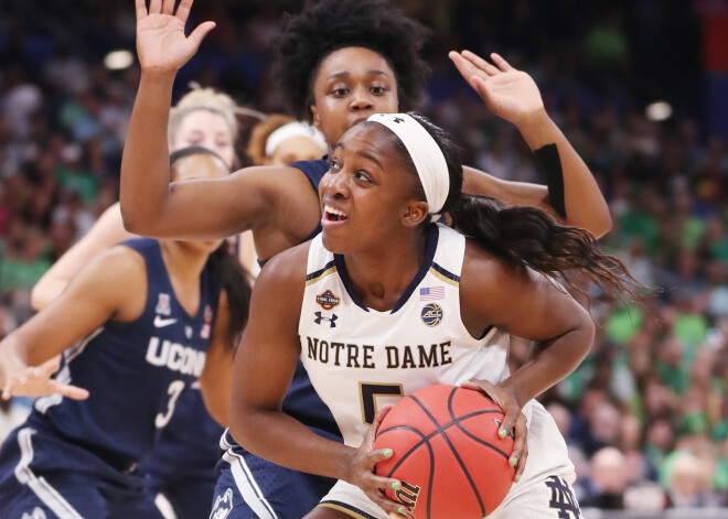 WNBA draftā ar pirmo numuru izvēlēta aizsardze Janga