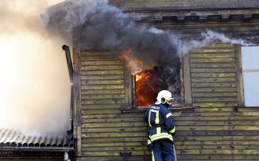 Saulkrastos deg dzīvojamā māja Saulkrastos deg dzīvojamā māja