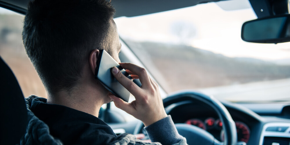 Mobilo sakaru operatori komentē CSDD ierosinājumus satiksmes drošības uzlabošanā - vajadzētu meklēt jēgpilnākus risinājumus