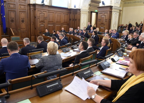 Ziemas sesijā Saeima pieņēmusi 65 likumus; visvairāk debatēja Gobzems