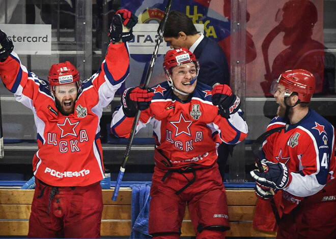 Maskavas CSKA atstāj "sausā" Hārtlija trenēto "Avangard" un finālsērijā izvirzās vadībā ar 2-0