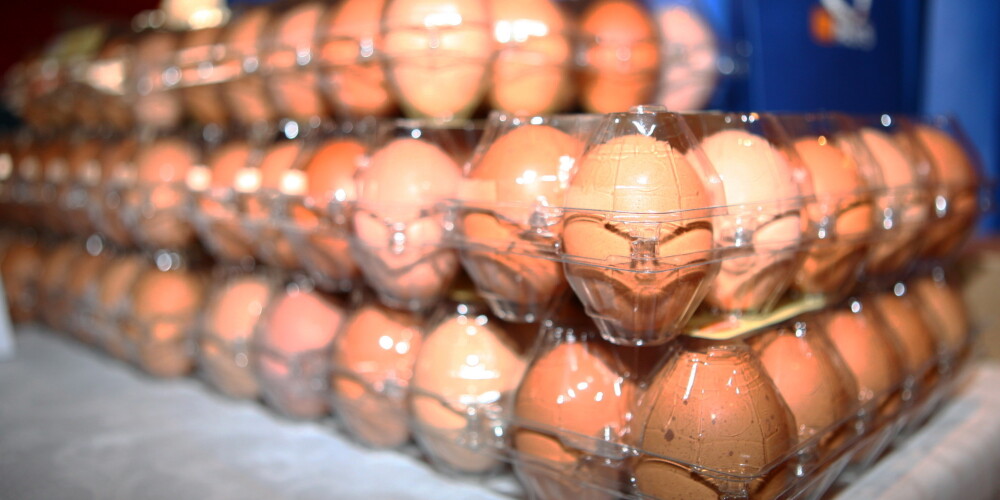 Olas pirms Lieldienām šogad ir lētākas nekā pērn, atzīst veikalnieki