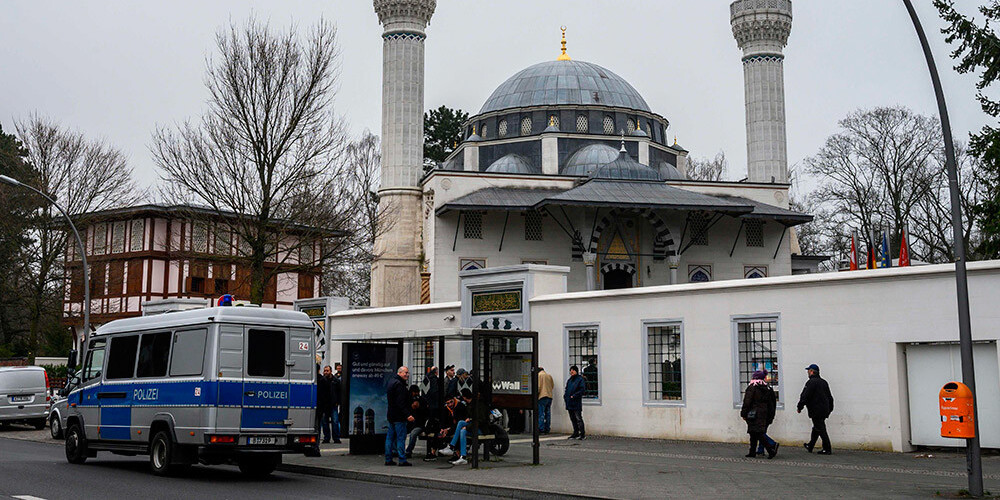 Vācijas musulmaņu palīdzības organizāciju vaino saitēs ar Musulmaņu brālību