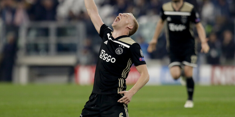 "Ajax" iekļūst Čempionu līgas pusfinālā