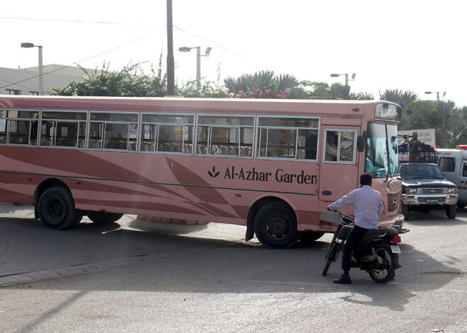 Pakistānā kaujinieki nogalina 14 autobusa pasažierus