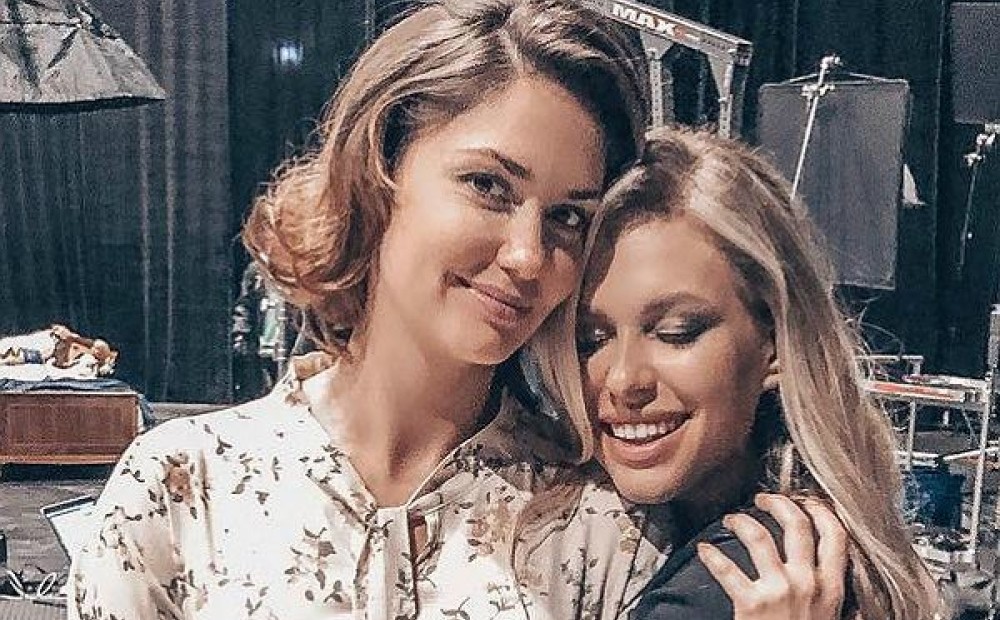 Подруги муцениеце. Актриса муцениеце. Муцениеце до виниров. Подруги муцениеце. Санта муцениеце.