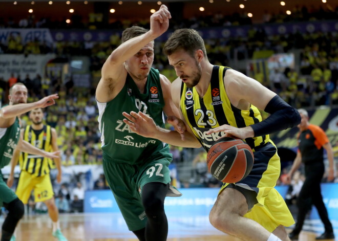 "Žalgiris" smagā cīņā uzvar spēcīgo "Fenerbahce Beko" un panāk neizšķirtu ceturtdaļfināla sērijā