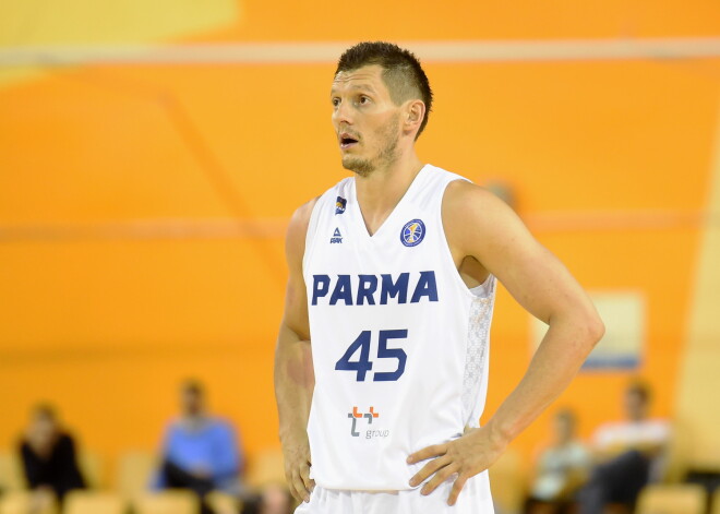 Blūms palīdz "Parma" atkal izcīnīt negaidītu uzvaru pār "Unics"