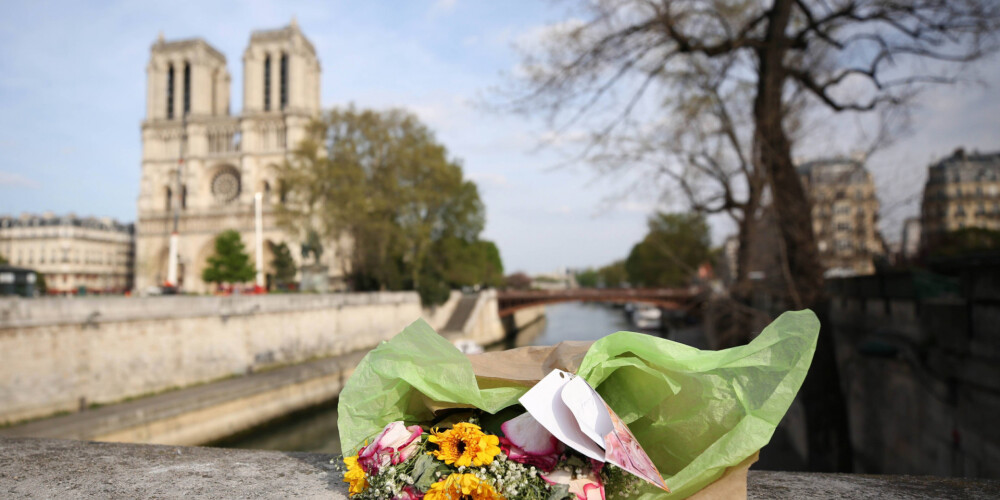 Parīzes Dievmātes katedrāles apkārtnē aizliegti "dzelteno vestu" protesti