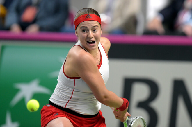 Aļona Ostapenko.