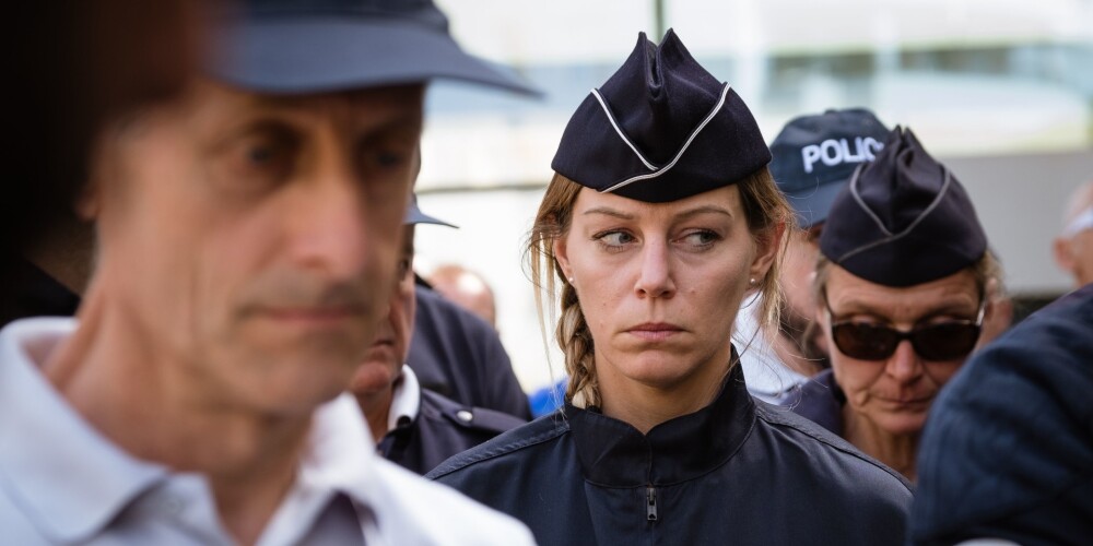 Francijā policistu pašnāvību vilnis izraisa kārtības sargu protestus