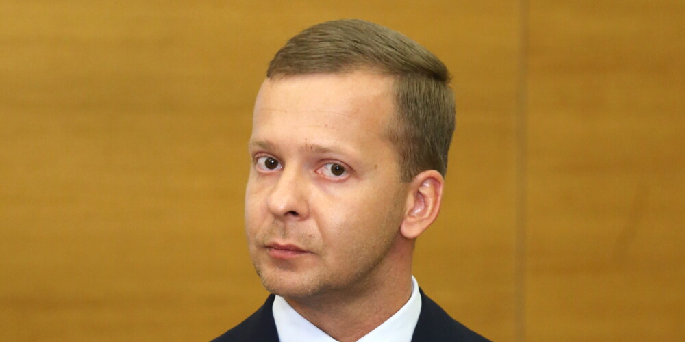 Opozīcijai neizdodas Rosļikovu gāzt no Rīgas attīstības komitejas vadītāja amata