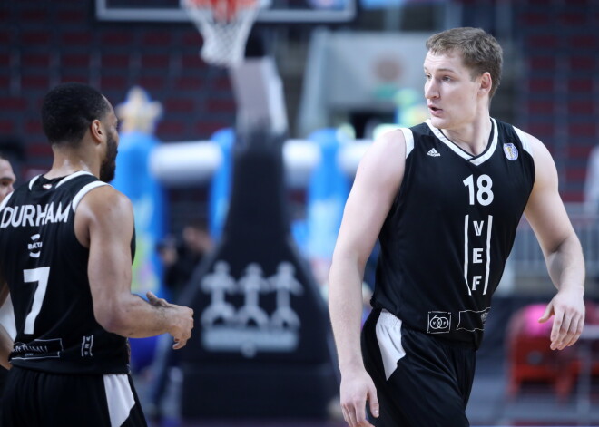 "VEF Rīga" basketbolisti desmito gadu pēc kārtas iekļūst LBL finālā