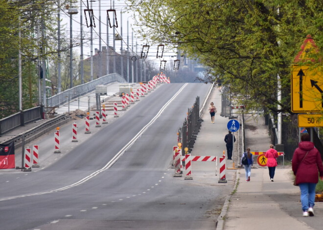 Rīgas dome: Deglava tilta balstā veiktā pārbaude vēlreiz apliecina tā drošumu