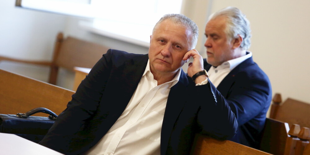 Kukuļošanā iesaistītajam "Latvenergo" viceprezidentam Meļko un vēl diviem apsūdzētajiem piespriesti reāli cietumsodi