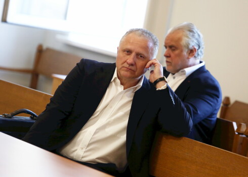 Kukuļošanā iesaistītajam "Latvenergo" viceprezidentam Meļko un vēl diviem apsūdzētajiem piespriesti reāli cietumsodi