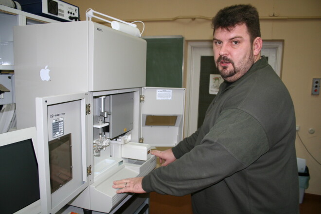 Juris Šteinbergs firmas Genera laboratorijā 2005. gada nogalē.