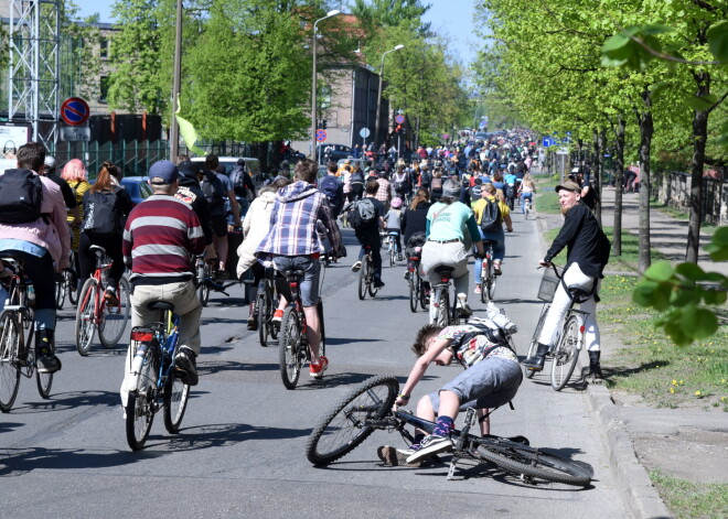 Dienu pēc "Kritiskās masas" satiksmes negadījumos cietuši trīs velobraucēji