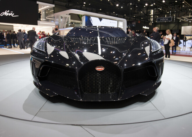 Pasaules dārgākā automašīna "Bugatti La Voiture Noire".