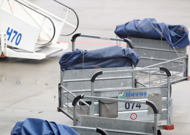 Работники Рижского аэропорта вскрыли чемодан лиепайчанина и нашли там не то, что искали