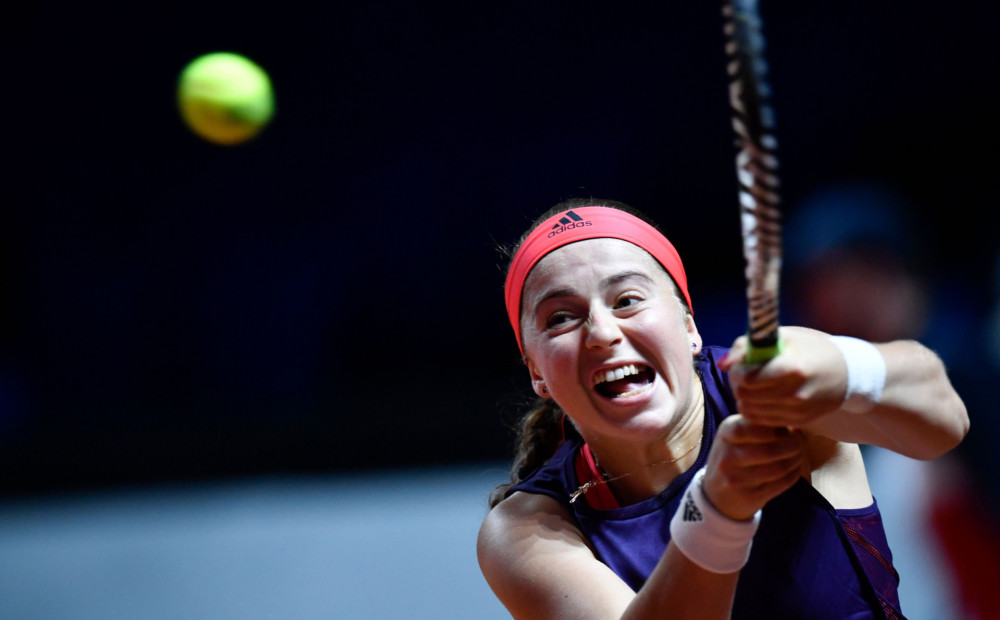 Ostapenko sasniedz Madrides WTA turnīra dubultspēļu otro kārtu