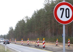 Satiksmes ierobežojumi pārbūves darbu laikā Vidzemes šosejas posmā pie "Sēnītes".