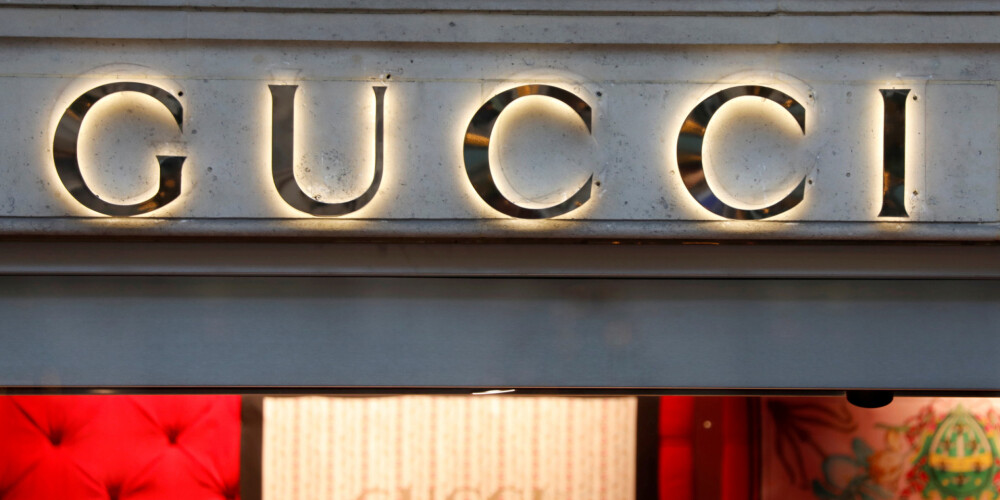 Itālijas modes zīmola "Gucci" īpašnieks par izvairīšanos no nodokļu nomaksas samaksā 1,25 miljardu eiro naudassodu