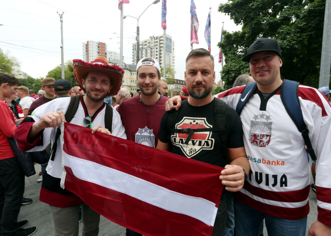 Nedēļas notikumi ziņās: traģēdija lidostā Maskavā, cīņa par prezidenta krēslu un hokeja trakums