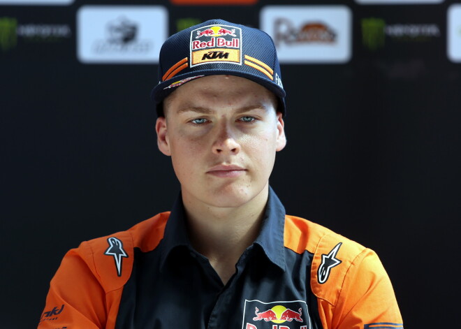 Jonass pirmo reizi finišē MXGP posma brauciena trijniekā