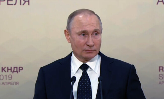 Krievijas prezidents Vladimirs Putins 1. aprīlī parakstīja rīkojumu, kas vienkāršo pilsonības piešķiršanu okupēto Donbasa rajonu iedzīvotājiem.