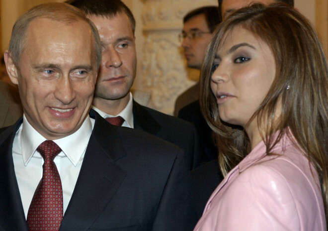 Vladimirs Putins un Alina Kabajeva 2004. gadā.