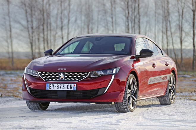 "Peugeot 508" eksterjers.