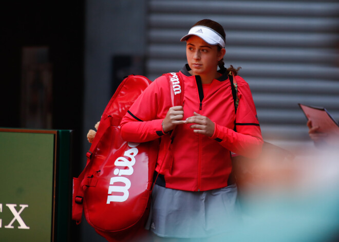 Ostapenko veselības problēmu dēļ izstājas no Romas WTA turnīra