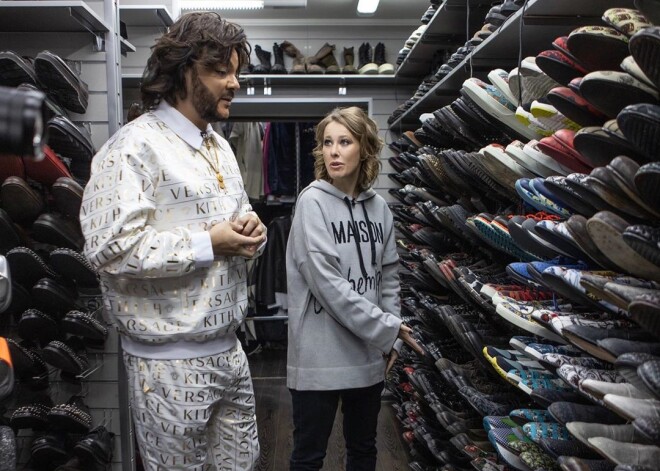 "Я жалкий нищеброд": Ксения Собчак позавидовала гардеробной Филиппа Киркорова